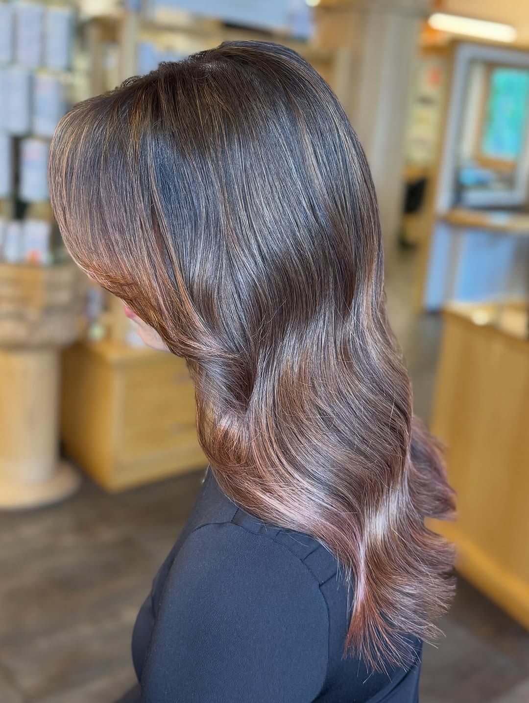 ✨Made by Lorena Pürcher ✨ . . . . . . . . #balayage #brunette #brownhair #wella #shadeseq #loreal #instahair #instagram ...